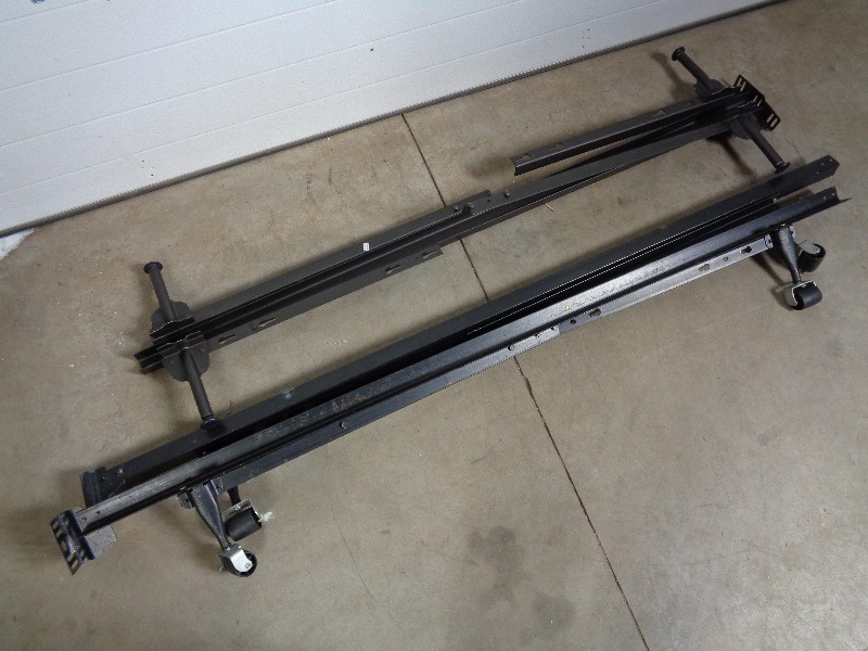 lot 157 image: 2 Adjustable Bed Frames