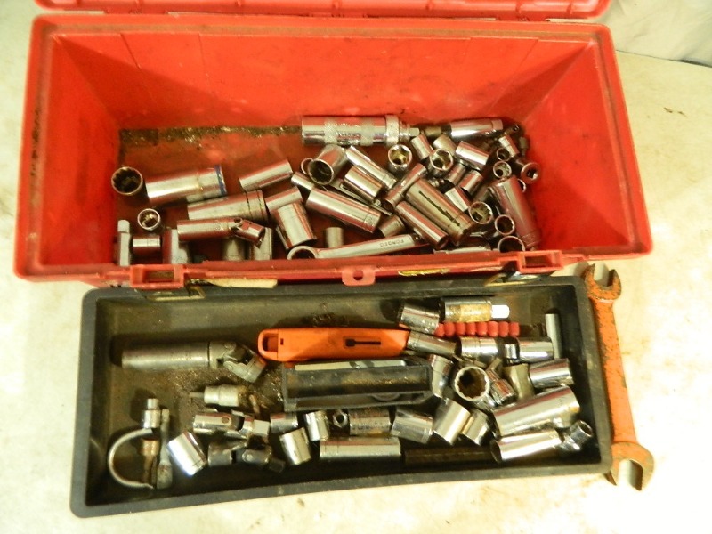 lot 64 image: Assorted Sockets in Toolbox
