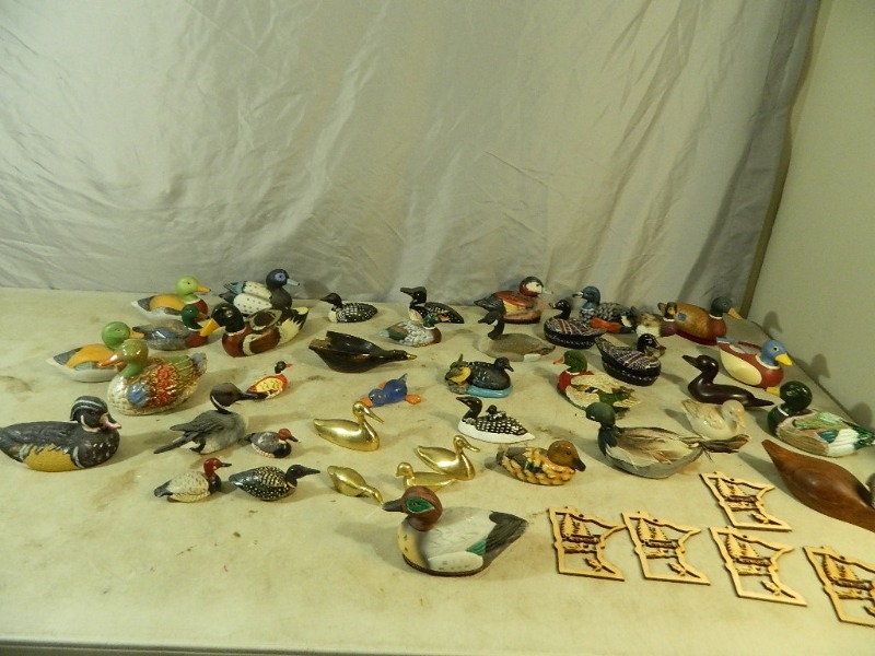 lot 71 image: Duck Collection