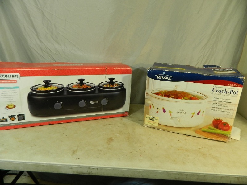 lot 83 image: Crockpots  Slow Cookers