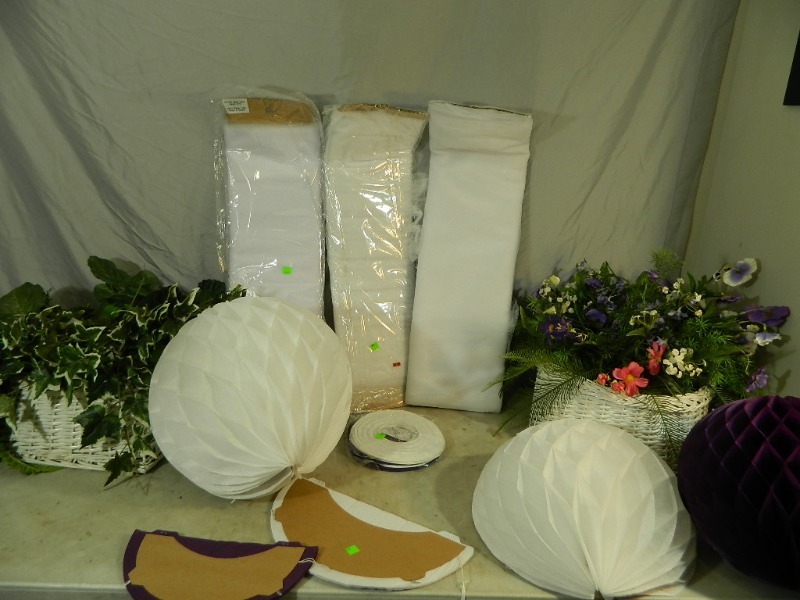 lot 102 image: Tulle, Decor, More