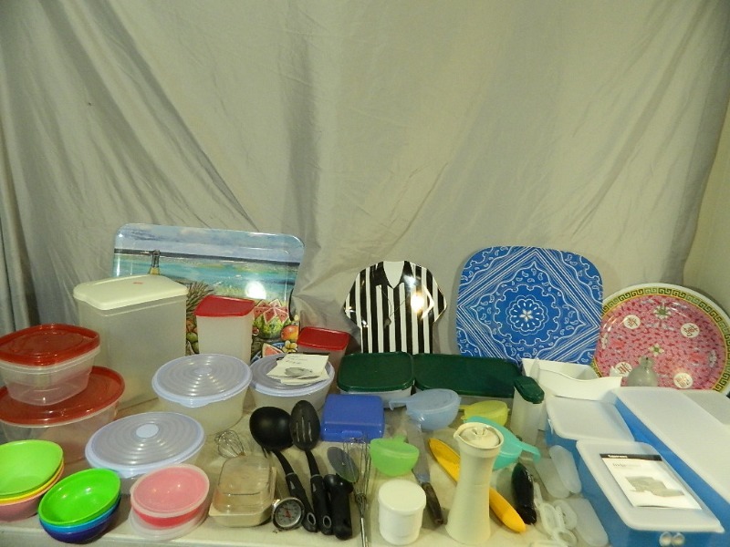 lot 119 image: Tupperware, Fridge Smart, More