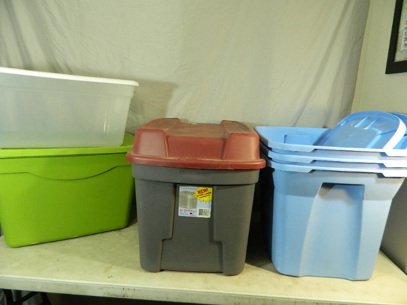 lot 181 image: 6 Totes with Lids