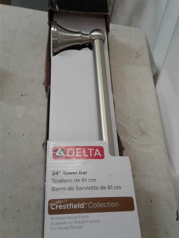 Delta 3 Piece Crestfield Collection,
