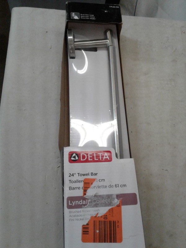 Delta 3 Piece Lyndall Collection,