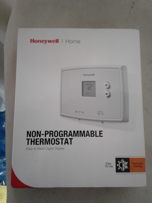 3x Honeywell Non-Programmable Thermostats,