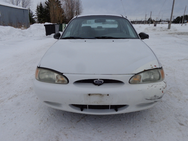 1999 Ford Escort SE