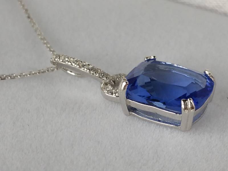 lot 4 image: Tanzanite Necklace