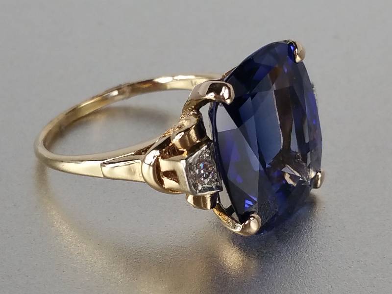 lot 5E image: 14k Gold Tanzanite and Diamond Ring