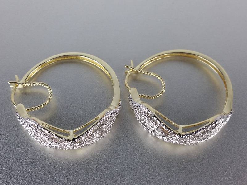 lot 10 image: Diamond Hoop Earrings