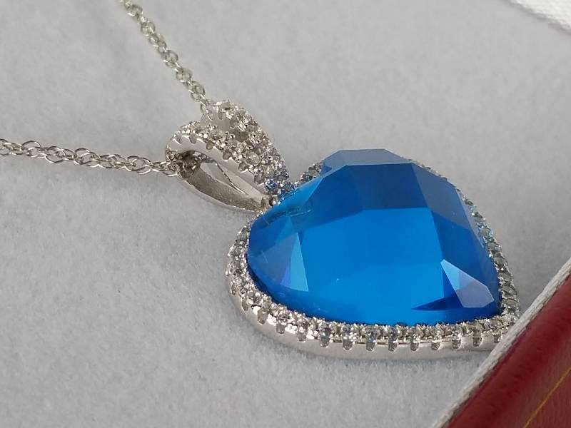 lot 13 image: Blue Topaz Necklace