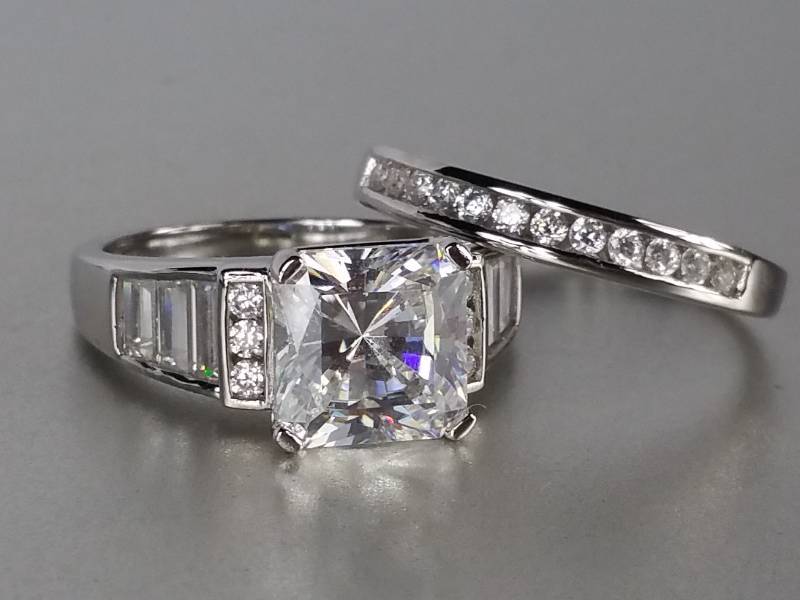 lot 23 image: White Sapphire Wedding Ring Set