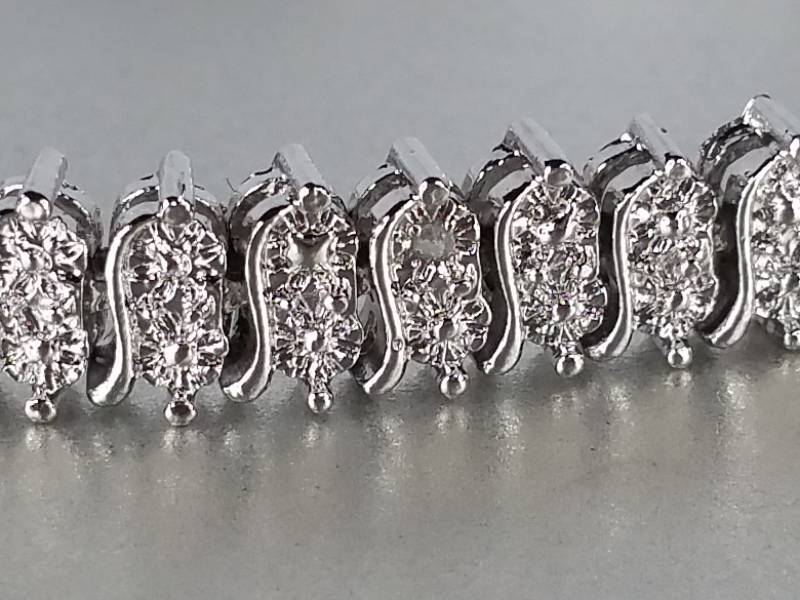 lot 51 image: Diamond Tennis Bracelet
