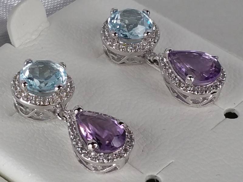 lot 78 image: Gemstone Earrings