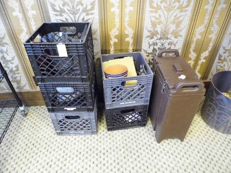 Crates - Cambro Beverage Dispenser - Vases