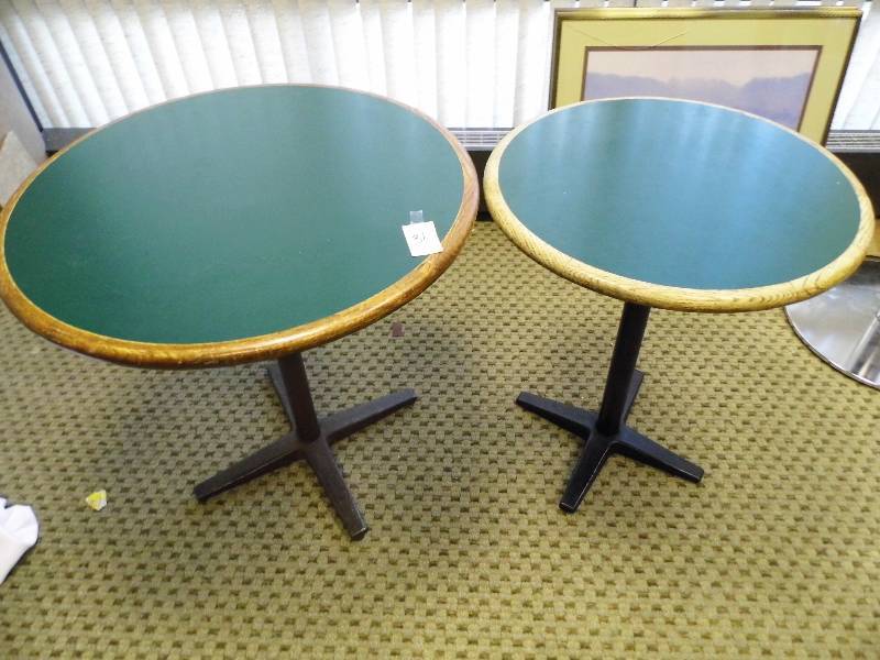 Lot fo 2 Round Tables