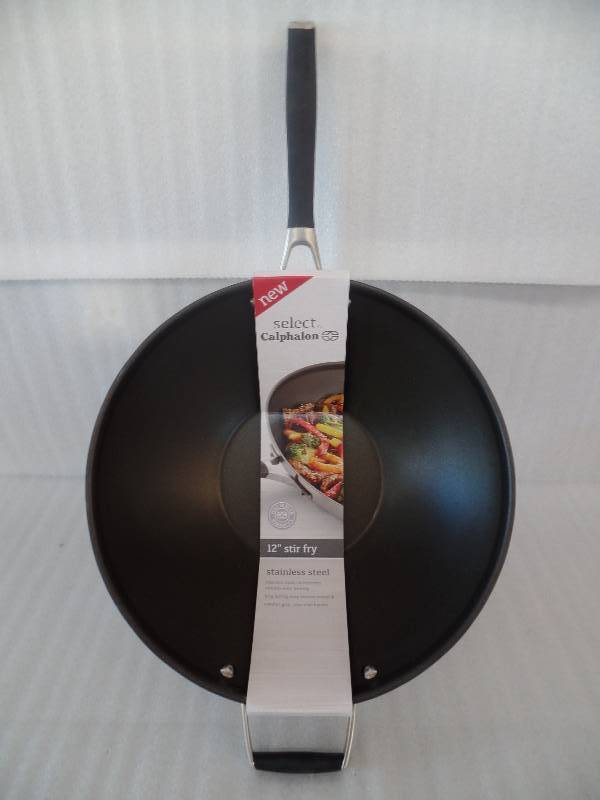 lot 16 image: Calphalon 12 stir fry pan