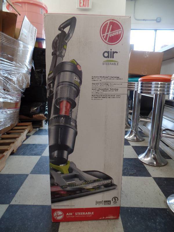 lot 48 image: Hoover Vacuum