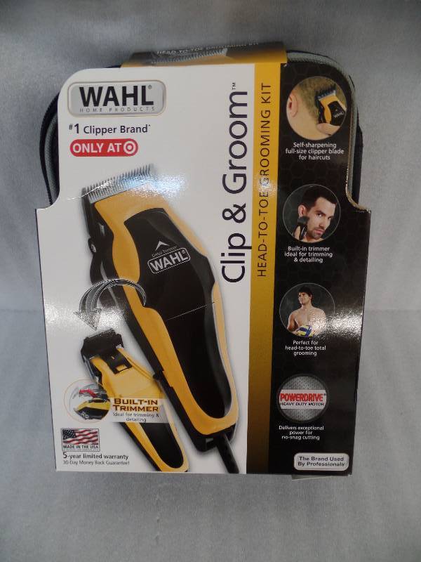lot 62 image: Wahl Grooming Kit