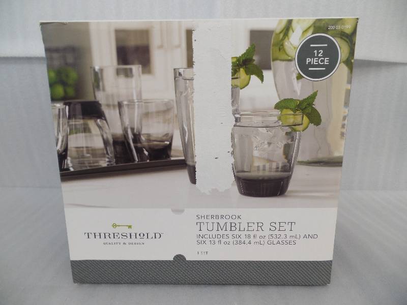lot 86 image: Tumbler Set