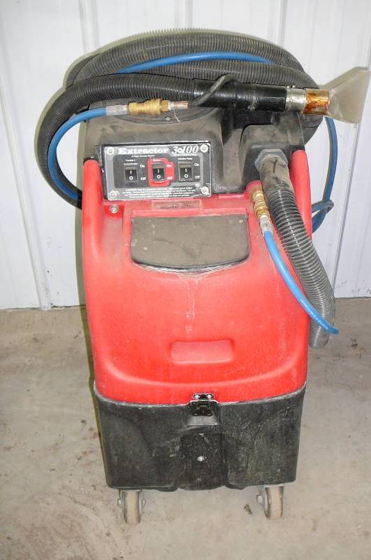 lot 5 image: Extractor Vacuum