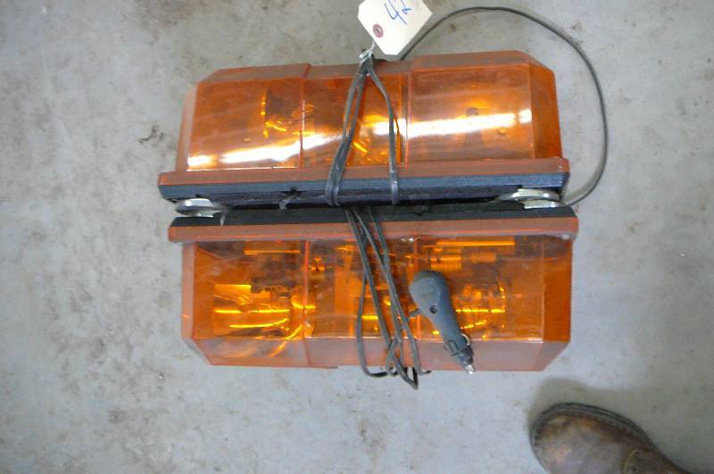 lot 42 image: Target Tec Sentry Lights