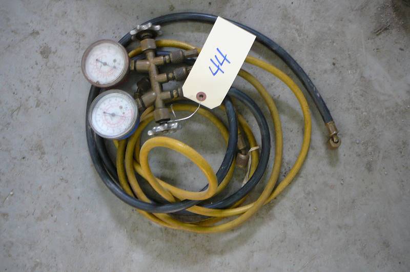 lot 44 image: Ac Gauges