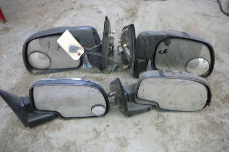 lot 49 image: Mirrors Chevy Truck
