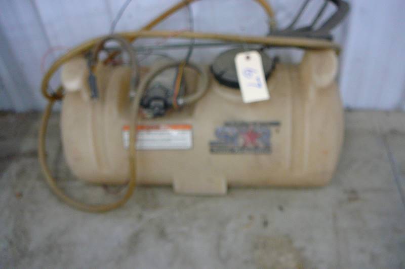 lot 67 image: Sprayer