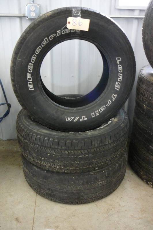 lot 86 image: BF Goodrich Tires p26570R17