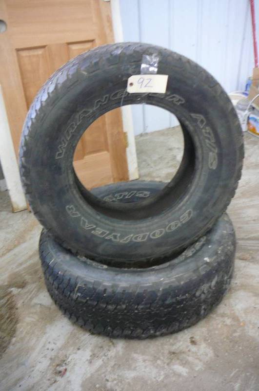 lot 92 image: Goodyear Wrangler 26570r17