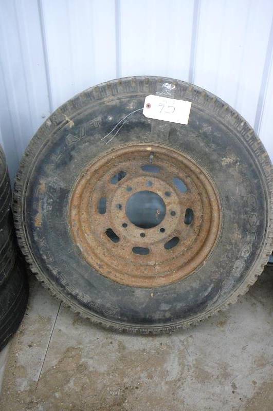 lot 95 image: Firestone spare 26575r16