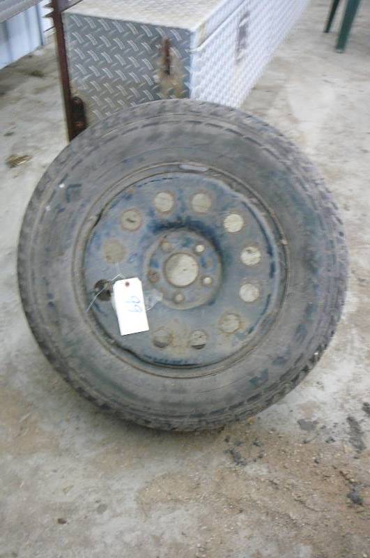 lot 99 image: Goodyear P24565r17