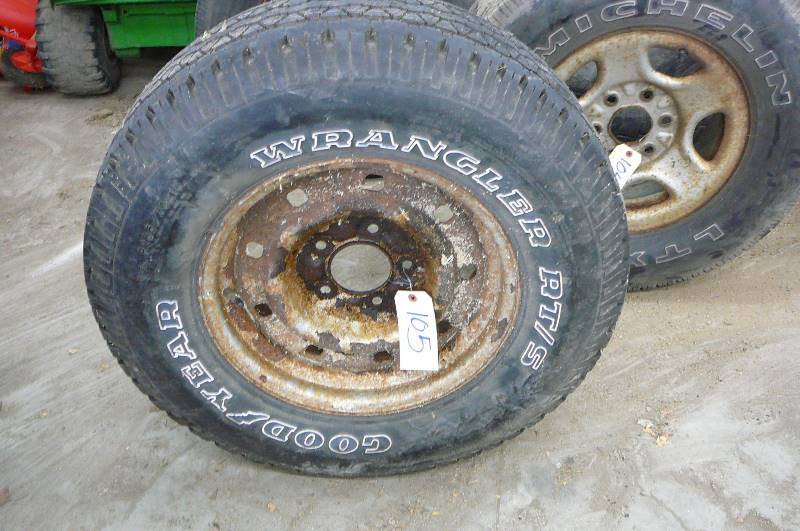 lot 105 image: Goodyear P25570r16
