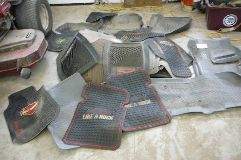 lot 116 image: Floormats