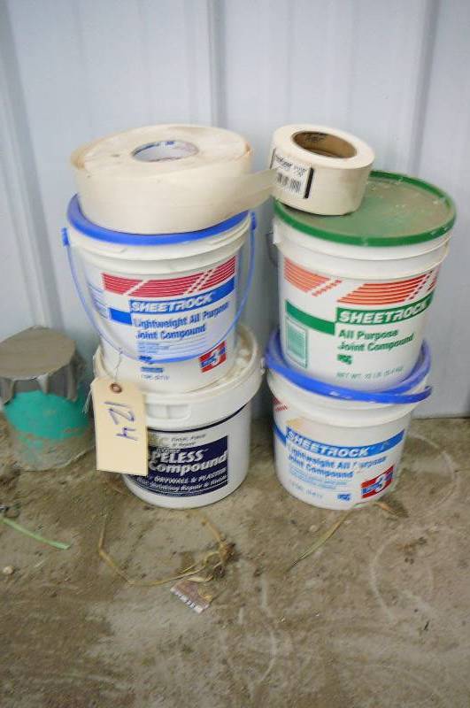 lot 124 image: Sheetrock Joint compound