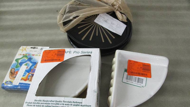 lot 36 image: Lot of 2 7x7 inch Porcelain Bath Co...