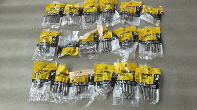 lot 38 image: 18 pks (144)DeWalt DW2022B8 #2 Phil...