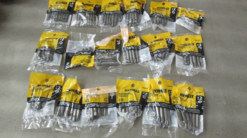 lot 41 image: 18 pks (144)DeWalt DW2022B8 #2 Phil...