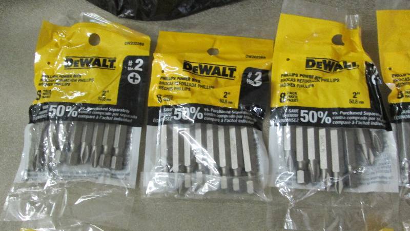 lot 42 image: 21 pks (144)DeWalt DW2022B8 #2 Phil...