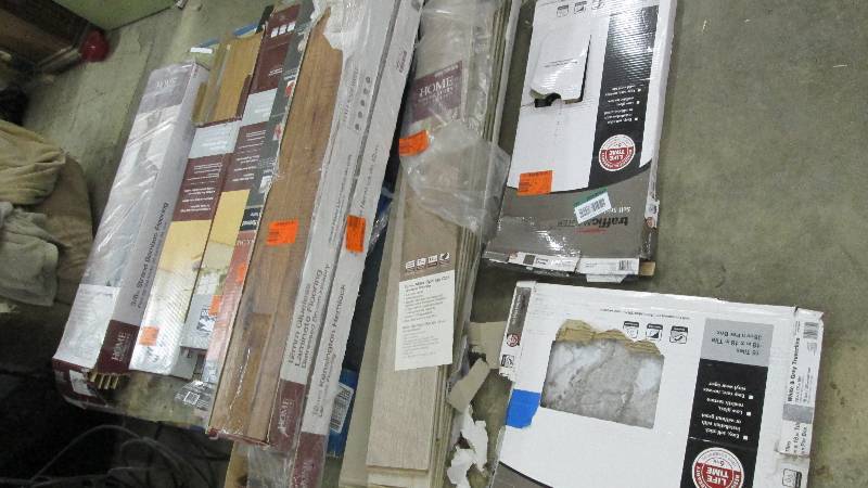 lot 73 image: Large Lot of Assorted Flooring...