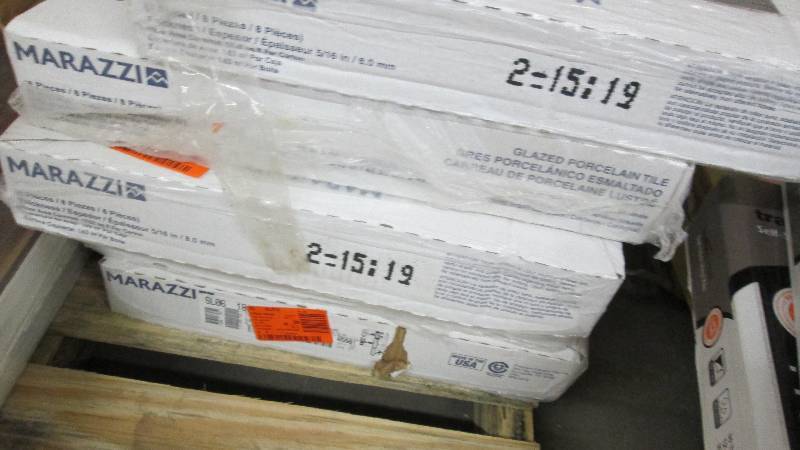lot 92 image: 5 Cases( 3 cases have broken tiles)...