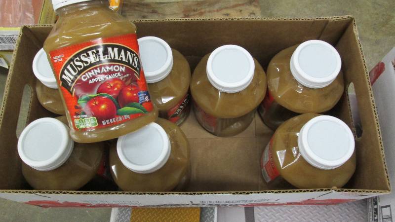lot 120 image: Case of 8 - 48 oz  Jars Musselmans...