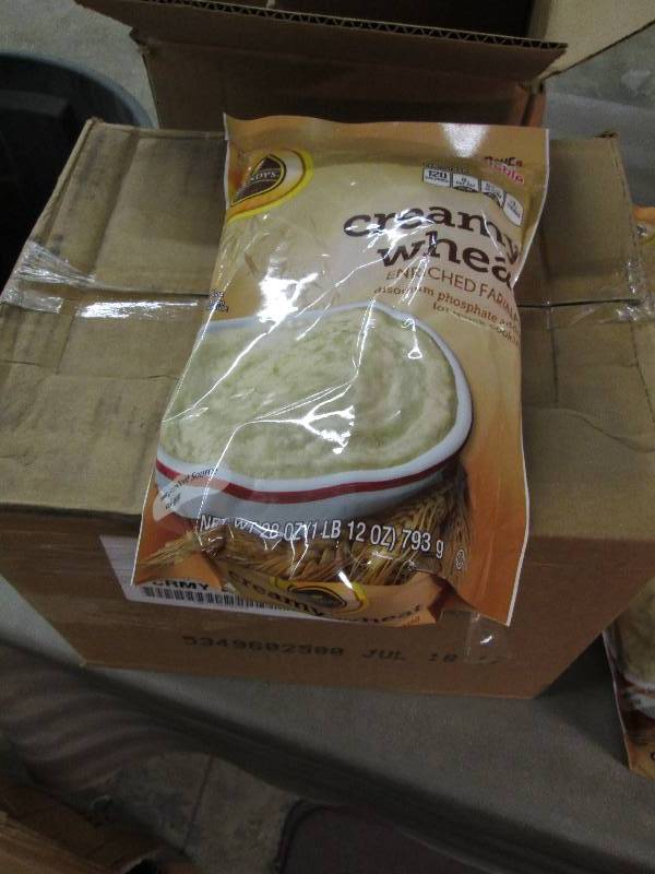 lot 138 image: Case of 12- 28 oz Roundys Creamy W...