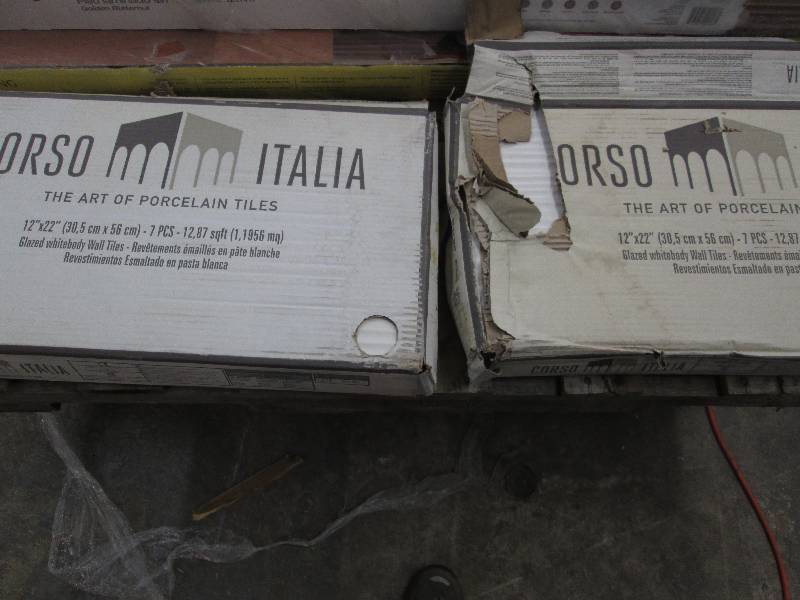 lot 169 image: 2 Cases Corso Italia Aqua White 3D ...