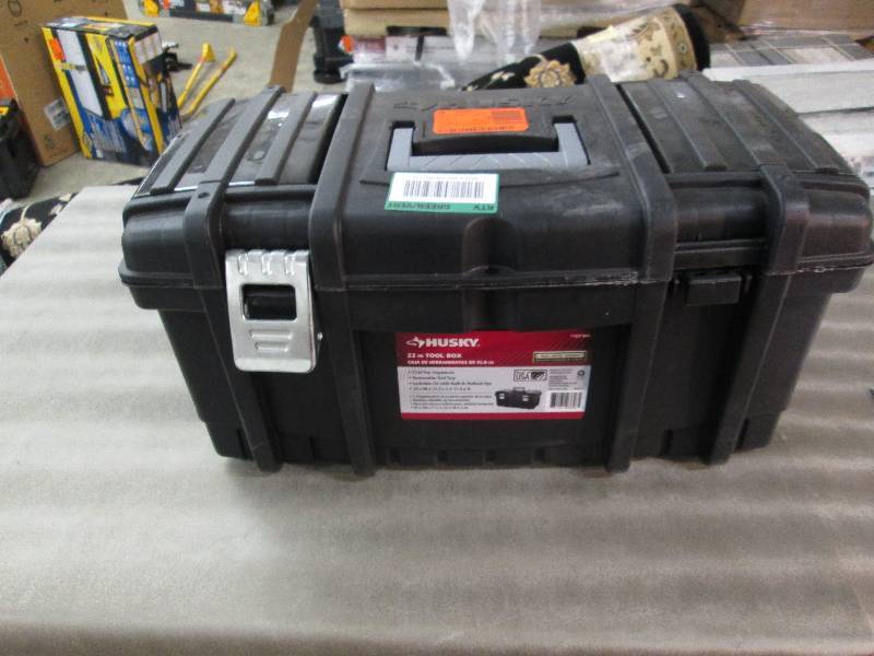 lot 206 image: Husky 22 inch Tool Box- missing 1 l...