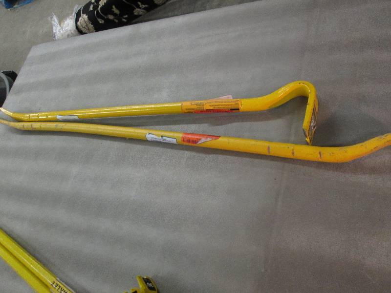 dewalt wrecking bar