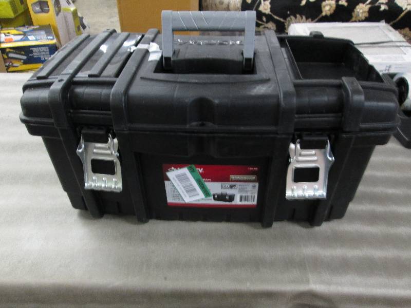 lot 231 image: Husky 22 in. Tool Box with New Meta...