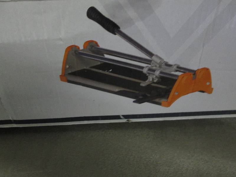 lot 236 image: HDX 14 in. Rip Ceramic Tile Cutter ...