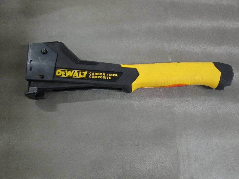 lot 255 image: Dewalt Carbon Fiber Composite Hamme...